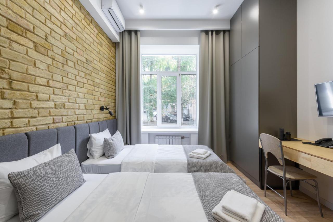 Centrooms Kropivnizkogo Mini-Hotel Kiev Esterno foto