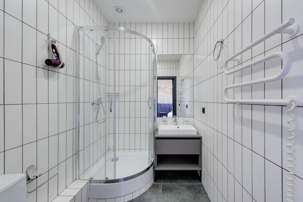 Centrooms Kropivnizkogo Mini-Hotel Kiev Esterno foto